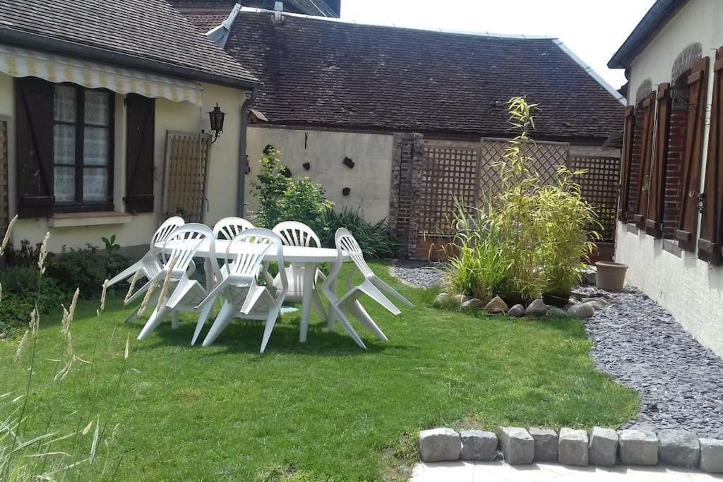 Gite De La Bouvotte Neuville-sur-Vannes Exterior photo